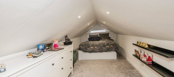  House in Mirfield, United Kingdom No. 2021 26