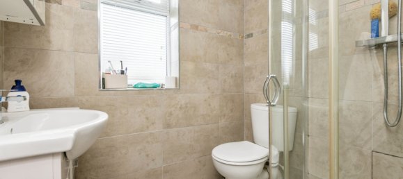  House in Mirfield, United Kingdom No. 2021 28