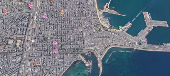 Квартира с 3 комнатами в Таранто, Италия № 30813 9