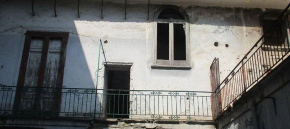 Gebäude in Afragola, Italy 1000m², Nr. 350471 27