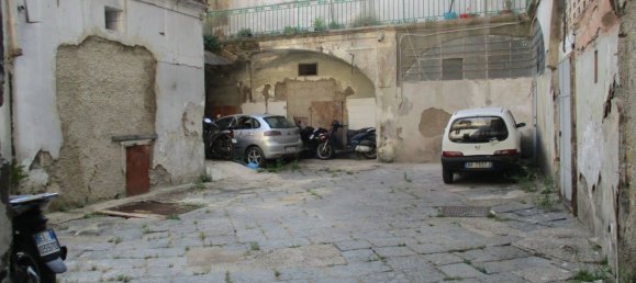 Gebäude in Afragola, Italy 1000m², Nr. 350471 6