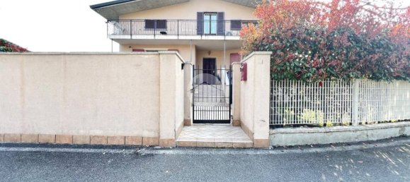 2 bedrooms Villa in Pontoglio, Italy No. 2335 24