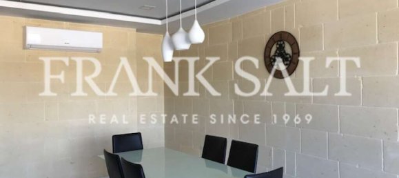 3 bedrooms Penthouse in Ghajnsielem, Malta No. 5744 9