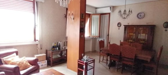 3 bedrooms Apartment in Carrara, Italy No. 27292 4