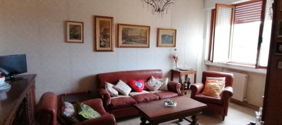 3 bedrooms Apartment in Carrara, Italy No. 27292 6