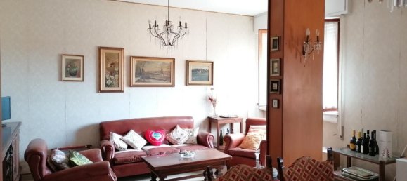 3 bedrooms Apartment in Carrara, Italy No. 27292 5