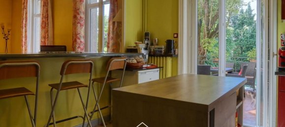 5 bedrooms Villa in Rhone, France No. 299107 10