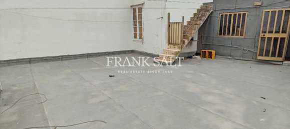 Maisonette de 4 dormitorios en Marsa, Malta No. 1823 8