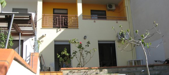 7 rooms House in Turrivalignani, Italy No. 159825 2