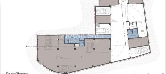 277m² Shop in Zabbar, Malta No. 13444 2