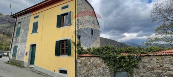 12-salle Maison à Bagni di Lucca, Italy No. 87931 3