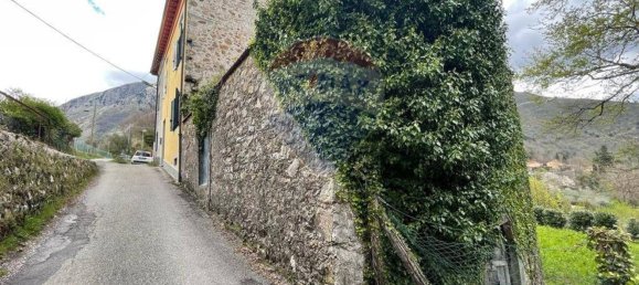 12-salle Maison à Bagni di Lucca, Italy No. 87931 26