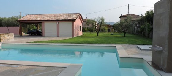2 bedrooms House in Castelnuovo Magra, Italy No. 157568 2