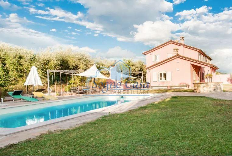 2 bedrooms House in Castelnuovo Magra, Italy No. 157568