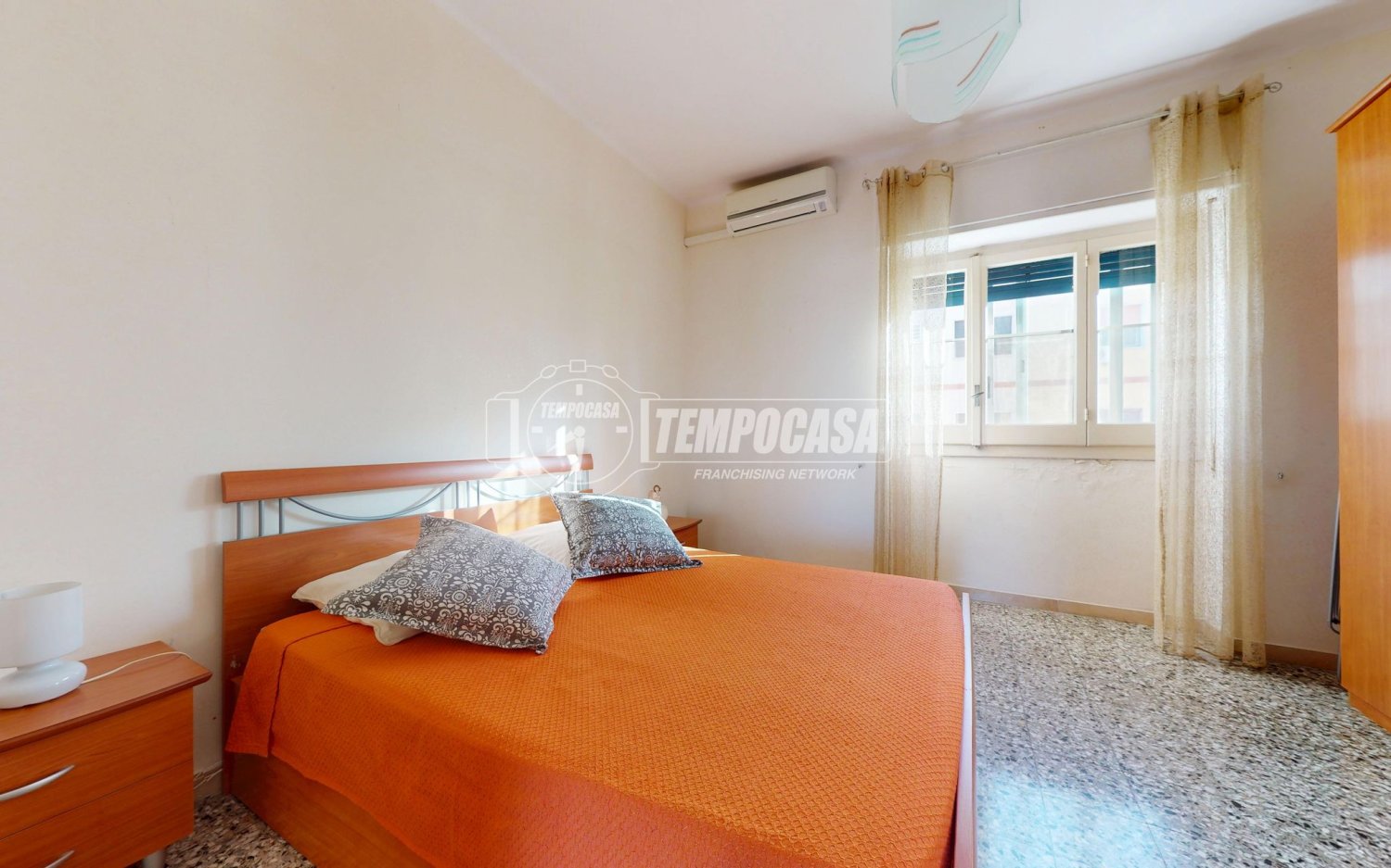 Квартира с 2 спальнями в Бари, Италия № 354153