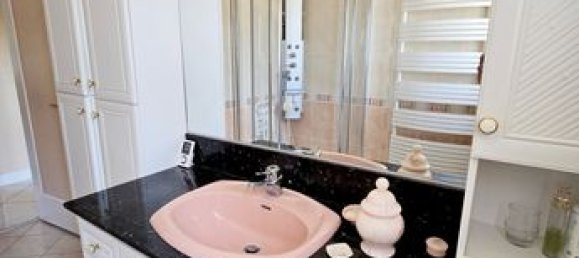 Casa de 4 dormitorios en Le Poinconnet, France No. 313337 15