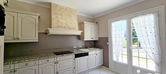 Casa de 4 dormitorios en Le Poinconnet, France No. 313337 10