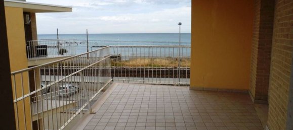 4 rooms Penthouse in Montemarciano, Italy No. 71313 2