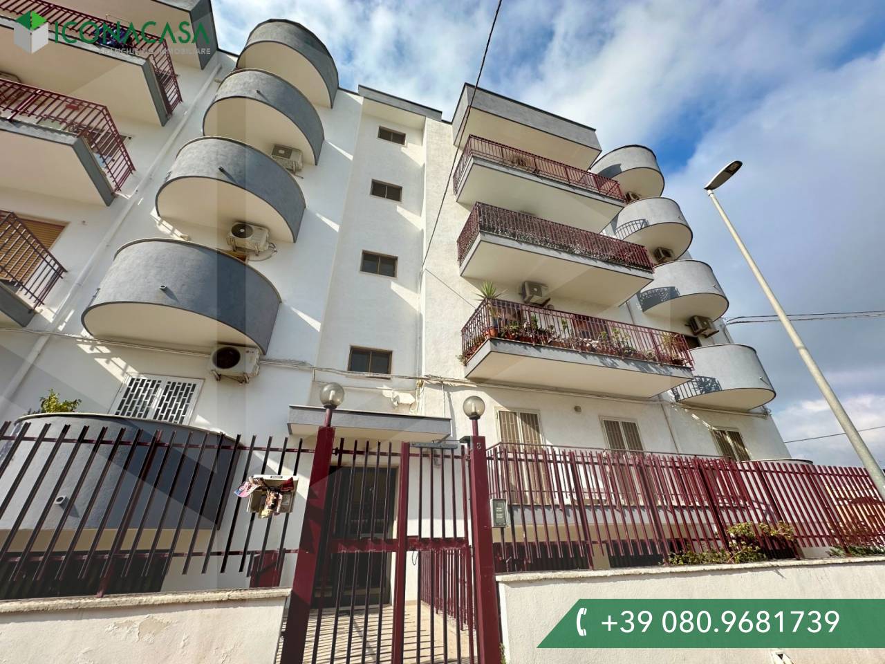 4 rooms Apartment in Capurso, Italy No. 17495