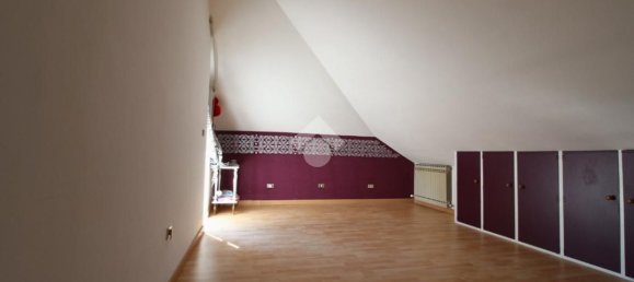 3-salle Appartement à Teramo, Italy No. 294267 11