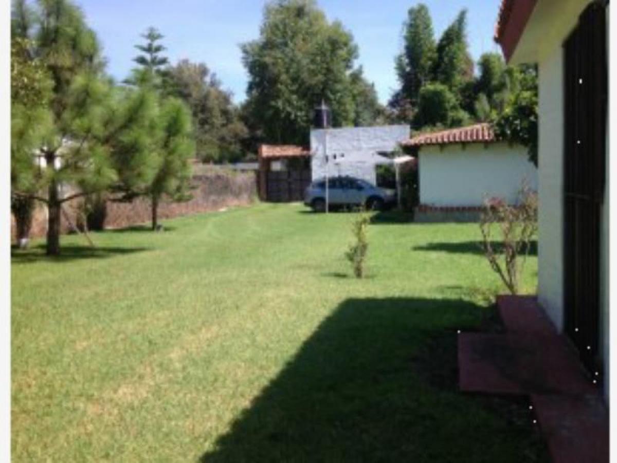 Casa de 4 dormitorios en Tlajomulco de Zúñiga, Mexico No. 164156