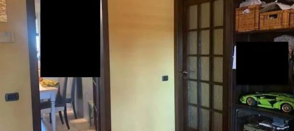 3-salle Appartement à Gaggiano, Italy No. 8174 9