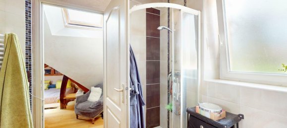 323m² Commercial property in Treon, France No. 72069 11