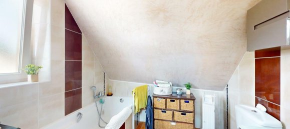 323m² Commercial property in Treon, France No. 72069 9