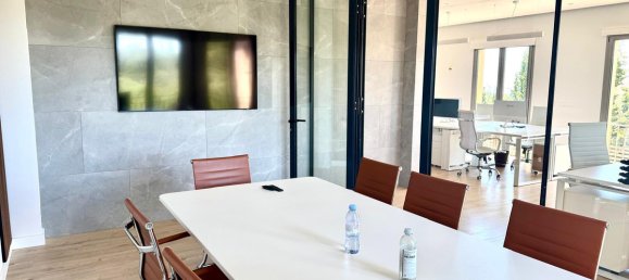 3 bedrooms Office in Marbella, Spain No. 186895 3