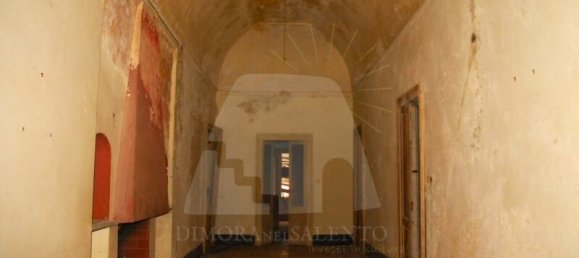 30 Schlafzimmer Gebäude in Presicce Acquarica, Italy, Nr. 169411 21