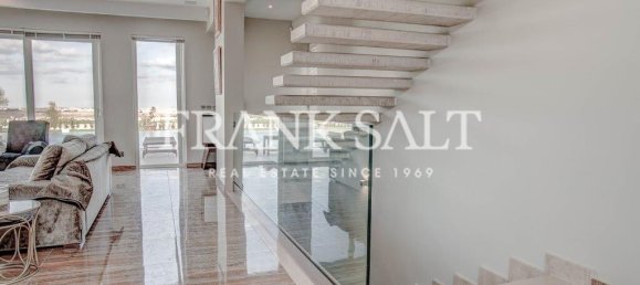 3 bedrooms House in Siggiewi, Malta No. 8872 8