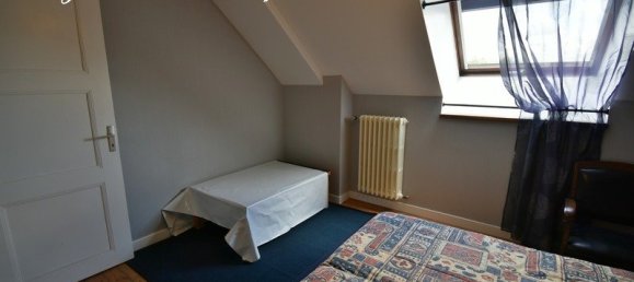 Edificio de 4 dormitorios en Rostrenen, France No. 190067 32