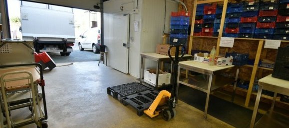 Edificio de 4 dormitorios en Rostrenen, France No. 190067 20