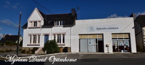 Edificio de 4 dormitorios en Rostrenen, France No. 190067 16