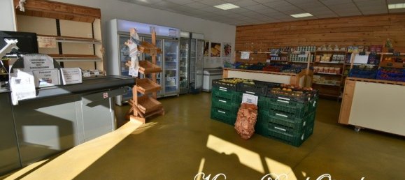 Edificio de 4 dormitorios en Rostrenen, France No. 190067 21