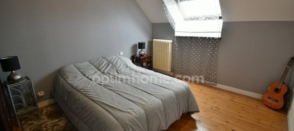 Edificio de 4 dormitorios en Rostrenen, France No. 190067 10