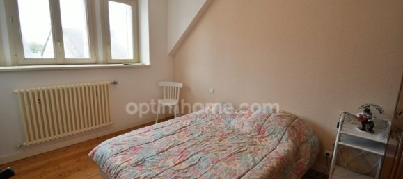 Edificio de 4 dormitorios en Rostrenen, France No. 190067 11