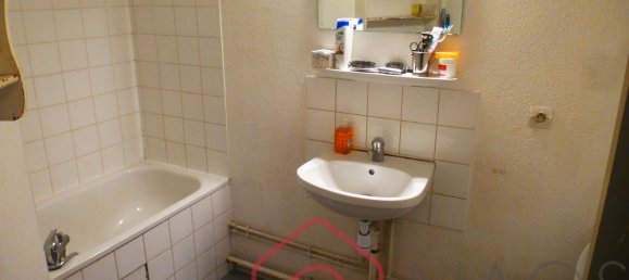 Studio in Strasbourg, France No. 233014 4