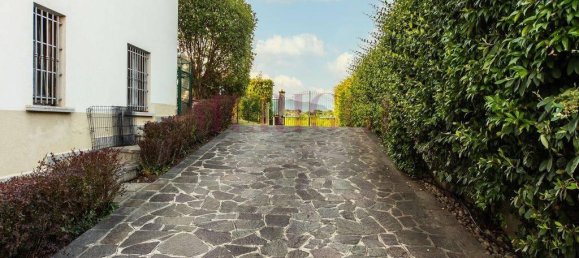 9 rooms Villa in Lomagna, Italy No. 87118 13