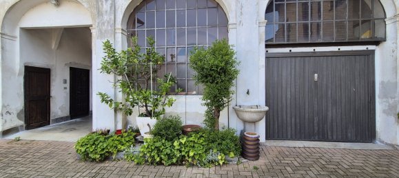 3 bedrooms Castles in Besnate, Italy No. 334630 3