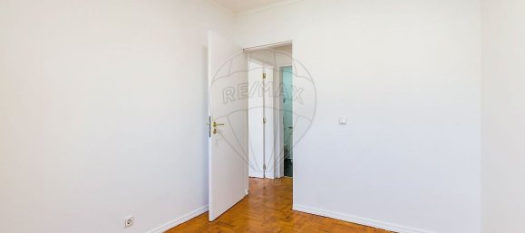 3 bedrooms Apartment in Lisbon, Portugal No. 169647 11