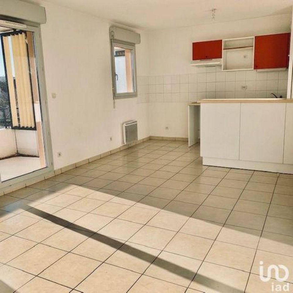 Apartamento com 2 quartos em condomínio em Villefontaine, France N.º 24077