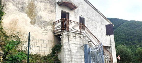 8-Zimmer Haus in Poggio San Vicino, Italy, Nr. 300800 5