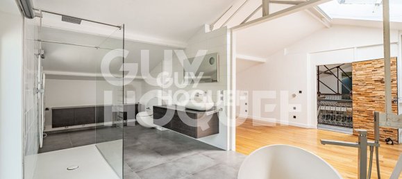 3 bedrooms House in Colombes, France No. 175247 7