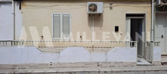 3 bedrooms House in Pozzallo, Italy No. 363139 2