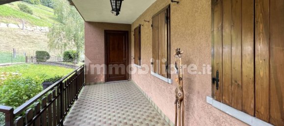 2 Schlafzimmer Wohnung in Gorno, Italy, Nr. 305937 2