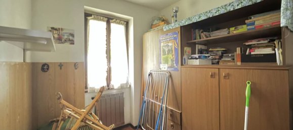 2 Schlafzimmer Wohnung in Gorno, Italy, Nr. 305937 5