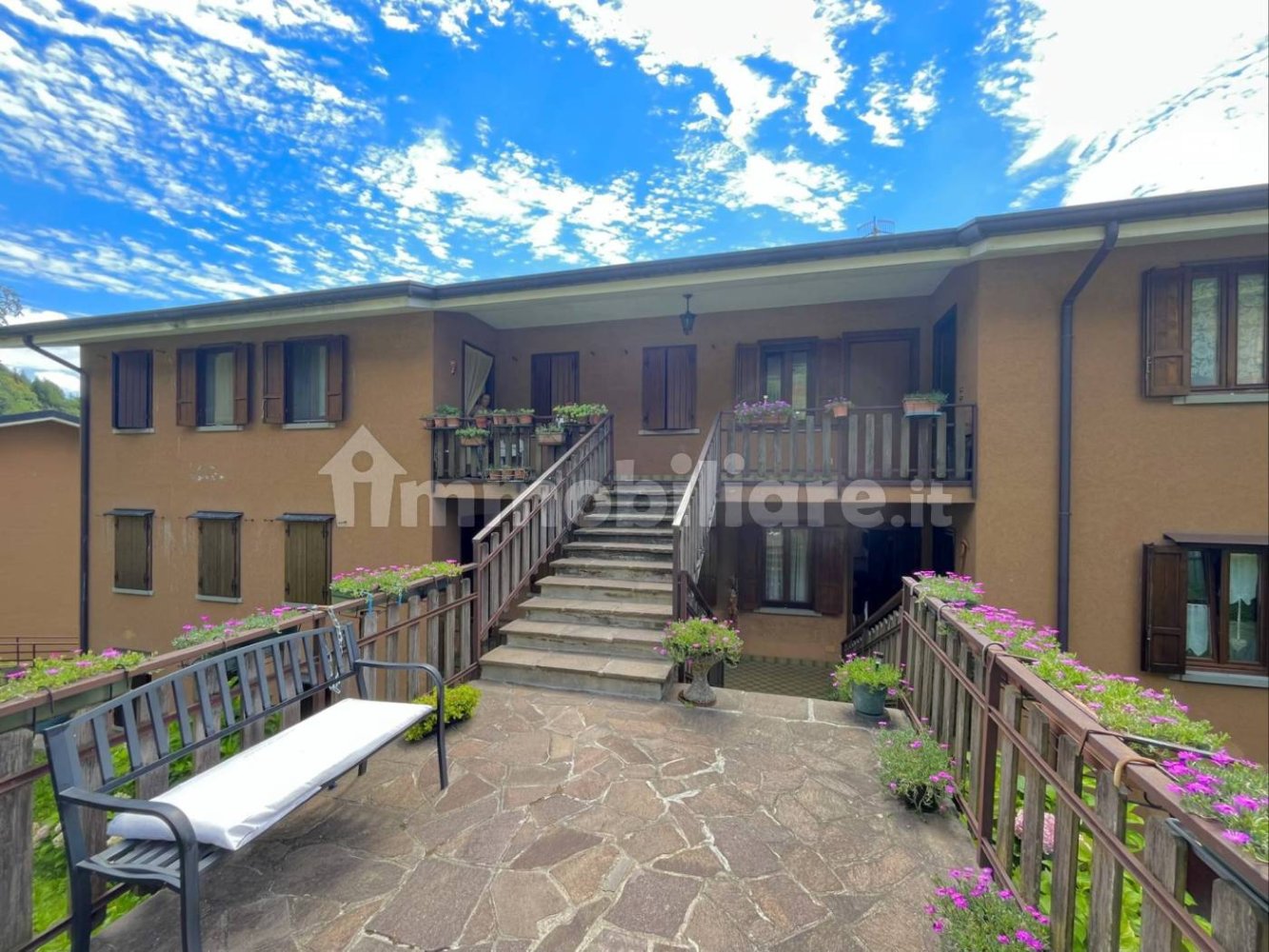 2 Schlafzimmer Wohnung in Gorno, Italy, Nr. 305937