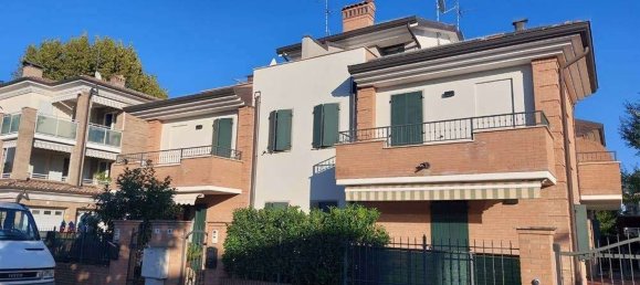 8 bedrooms House in Carpi, Italy No. 347658 2