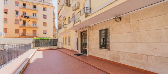 2 bedrooms Apartment in Rome, Italy No. 341770 2